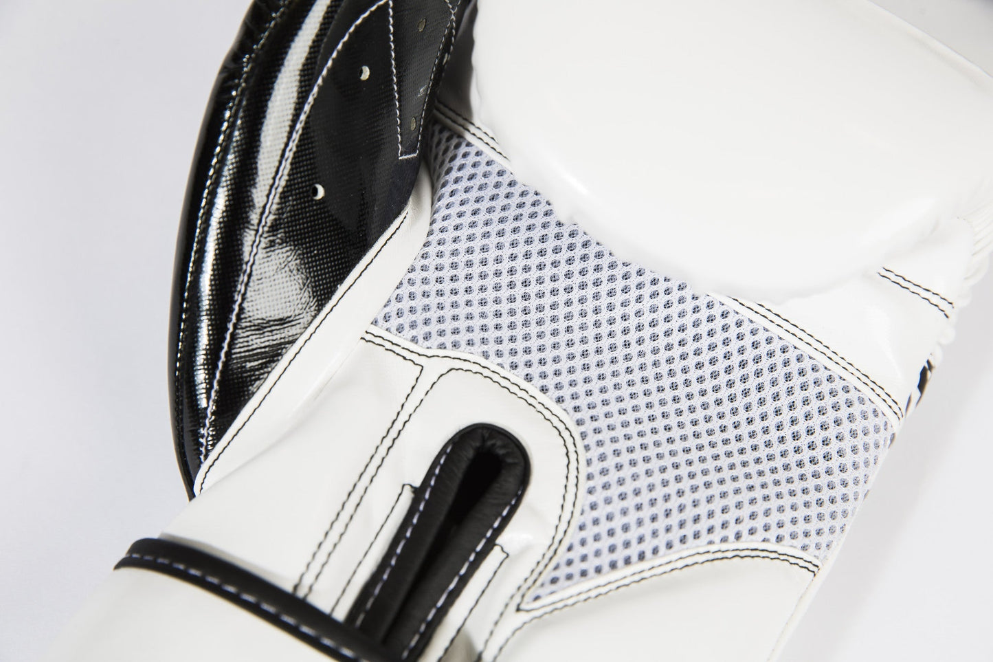 Hatton PU CoolFlow Fitness Glove (pair) White 12oz - additional view