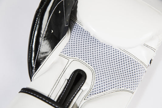 Hatton PU CoolFlow Fitness Glove (pair) White 08oz - detail view